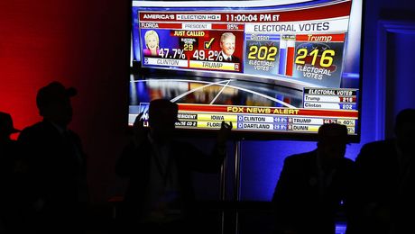 Clinton Campaign Will Participate in Stein’s State Recounts - Bloomberg Politics